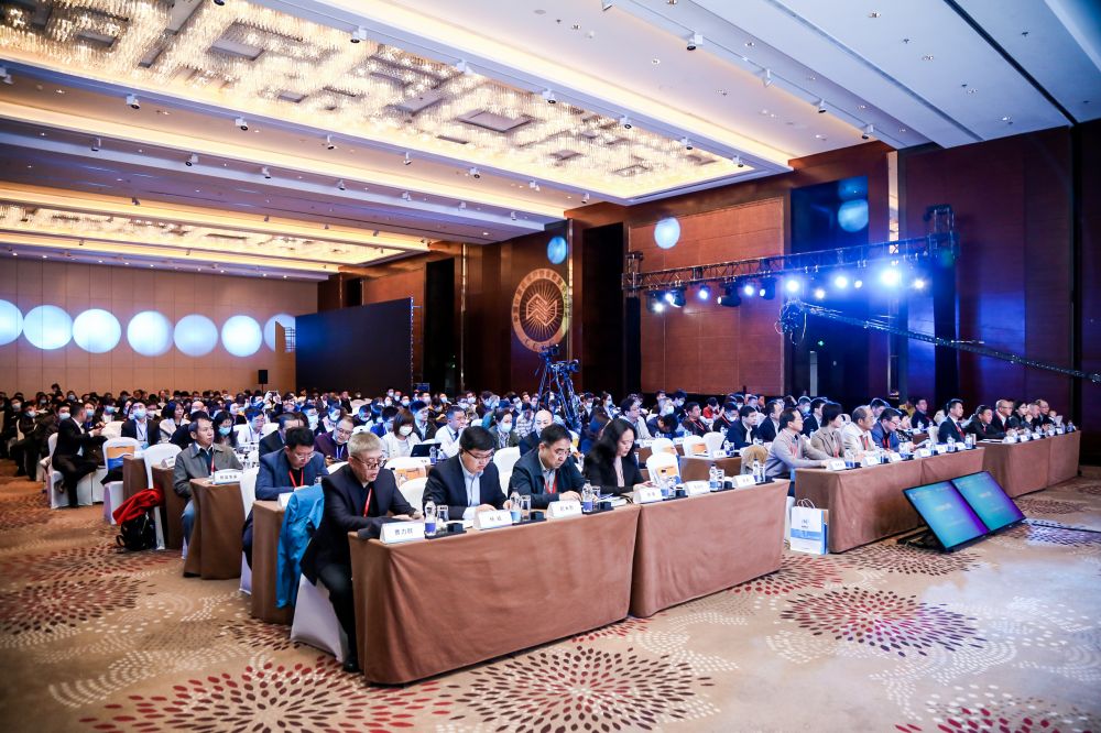 推进新基建 助力“十四五” 第十二届优秀数据中心峰会在北京召开