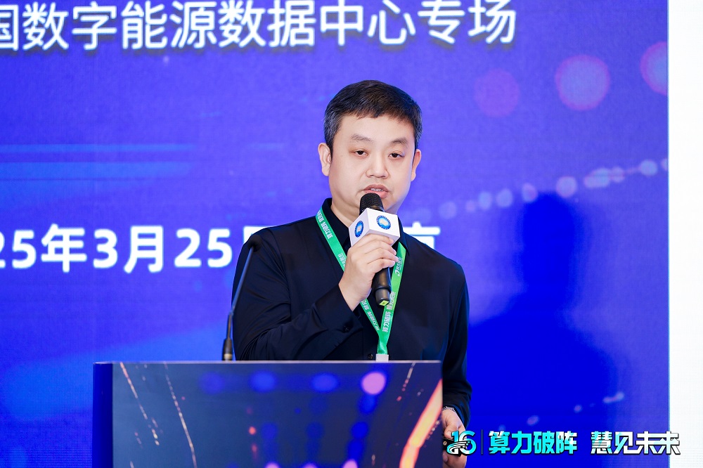 杜坤.jpg
