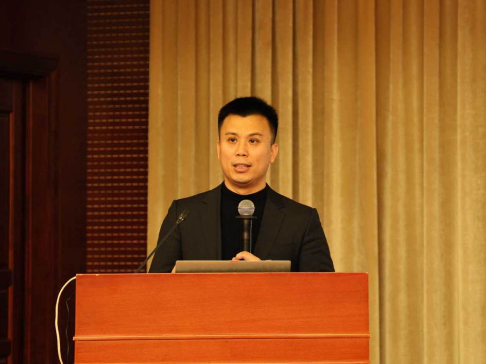 1763366237944815.jpg 演讲人.jpg